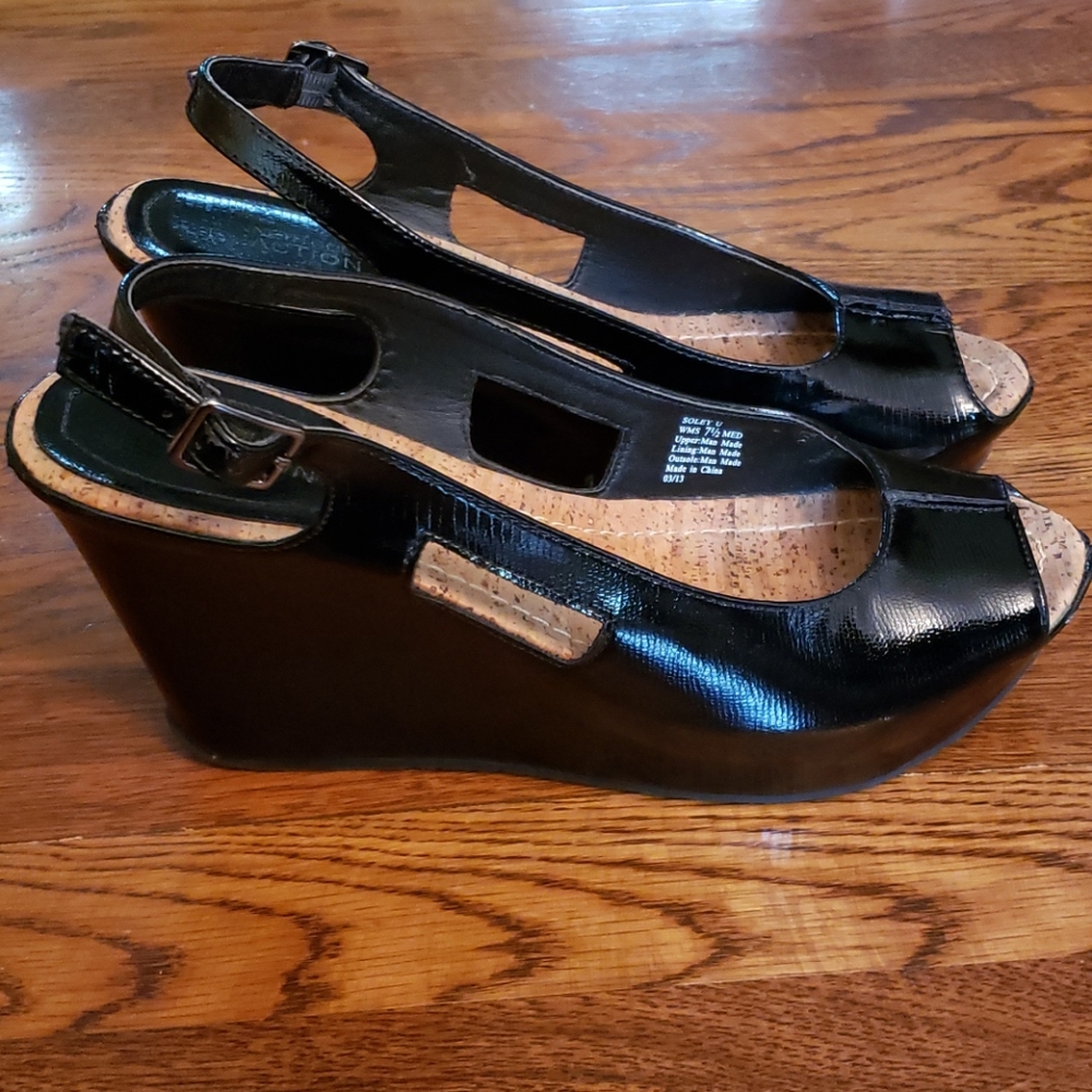 Kenneth Cole Reaction platform wedge sandal 7.5 M